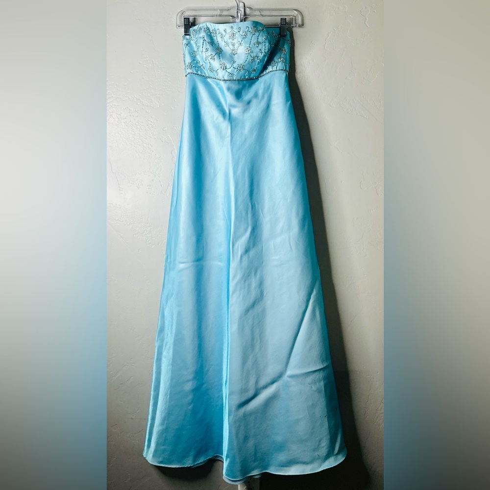 Cach Strapless Gown With Embellished Bodice Light… - image 2